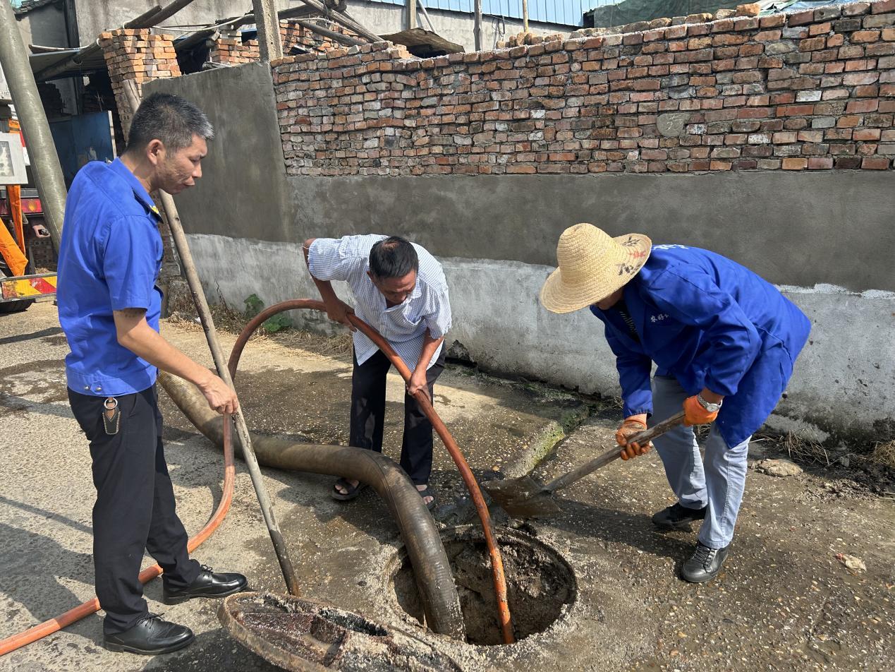 石柱清理化粪池怎样防止沼气中毒?